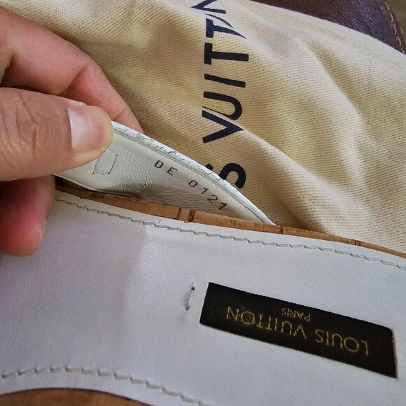 LOUISVITTON MULTI COLOR FLAT SANDAL - Picture 4 of 5